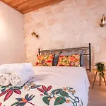 Kandybos Eco Farm Village Hotel *
