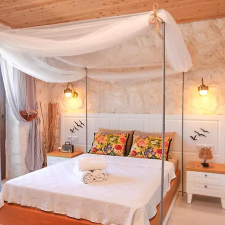 Kandybos Eco Farm Village Otel Kaş