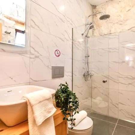 Kandybos Eco Farm Village