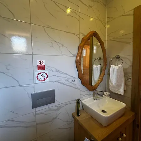 Kandybos Eco Farm Village Hotel *