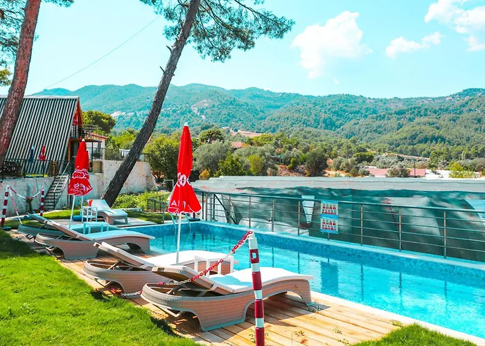 Kandybos Eco Farm Village Hotel *